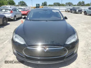 2013 Tesla Model S Performance с VIN 5YJSA1DP8DFP13075, выставлен на аукционе Copart как лот 59575955 с пробегом 106 169 миль миль и Чистый • Clean title. История ставок и продаж доступна на DreamBid. Изображение 5.