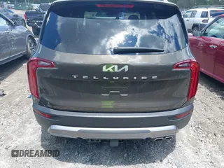 2022 Kia Telluride SX with VIN 5XYP5DHC3NG306763, listed as a IAAI auction lot 42267394 with 110,000 mi miles and . Bid and sale history available at DreamBid. Image 16.