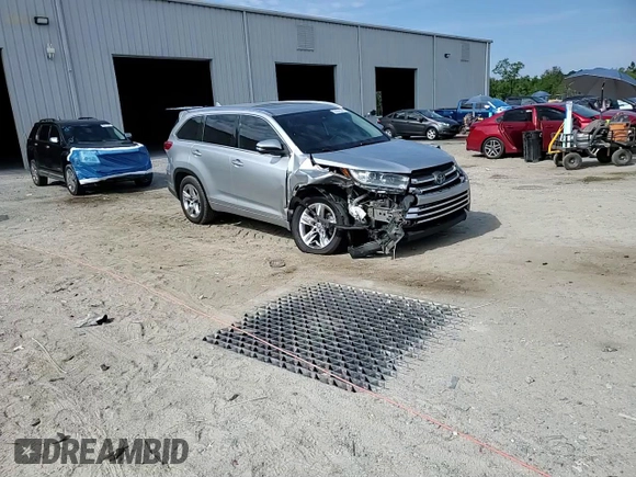 2018 Toyota Highlander Limited with VIN 5TDYZRFH6JS246060, listed as a Copart auction lot 56359525 with 196,151 mi miles and Salvage title. Bid and sale history available at DreamBid. Image 15.