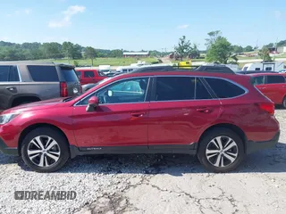 2018 Subaru Outback Premium z VIN 4S4BSADC8J3363896, wystawiony jako IAAI lot #42423005 z przebiegiem 49 475 mil mil oraz . Historia ofert i sprzedaży dostępna na DreamBid. Obrazek 14.