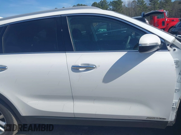 2018 Kia Sorento LX V6 with VIN 5XYPGDA57JG371874, listed as a IAAI auction lot 41668457 with 130,022 mi miles. Bid and sale history available at carsss.com. Image 14.