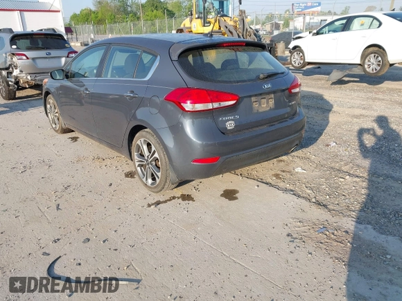 2016 Kia Forte EX z VIN KNAFX5A86G5527820, wystawiony jako IAAI lot #42148974 z przebiegiem 73 103 mil mil oraz . Historia ofert i sprzedaży dostępna na DreamBid. Obrazek 3.