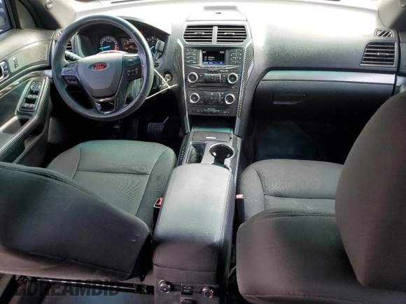 2016 Ford Police Interceptor Utility z VIN 1FM5K8AT9GGB73827, wystawiony jako Copart lot #56400145 z przebiegiem 154 496 mil mil oraz Szkoda całkowita • Salvage title. Historia ofert i sprzedaży dostępna na DreamBid. Obrazek 8.