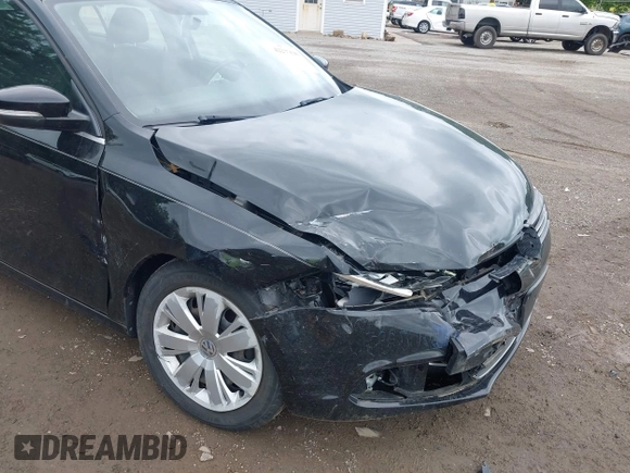 2013 Volkswagen Jetta SE with VIN 3VWDP7AJ6DM353839, listed as a IAAI auction lot 42237690 with 77,399 mi miles and . Bid and sale history available at DreamBid. Image 6.