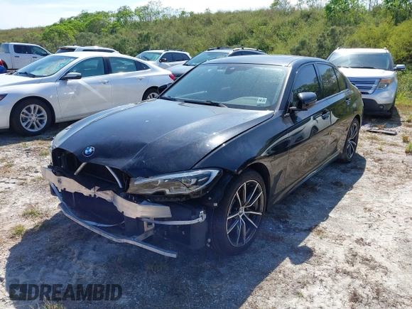 2019 BMW 3 Series 330i xDrive with VIN WBA5R7C51KFH25487, listed as a IAAI auction lot 40605403 with 1 mi miles. Bid and sale history available at carsss.com. Image 17.