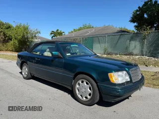 1994 Mercedes-Benz E Class with VIN WDBEA66EXRC118091, listed as a Copart auction lot 49828645 with 92,370 mi miles and Clean Title. Bid and sale history available at carsss.com. Image 1.