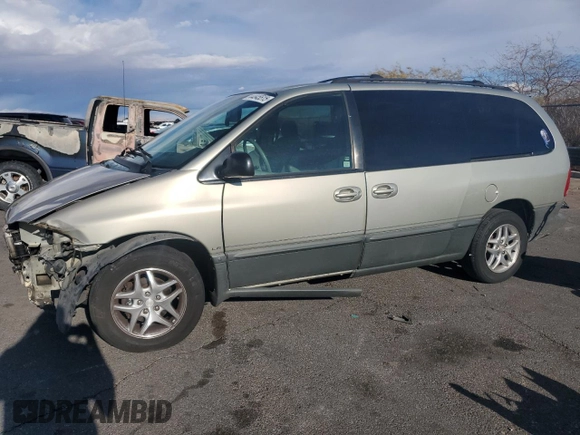 1999 Dodge Grand Caravan with VIN 1B4GP54G3XB616110, listed as a Copart auction lot 44845515 with 151,582 mi miles and Salvage Title. Bid and sale history available at DreamBid. Image 1.