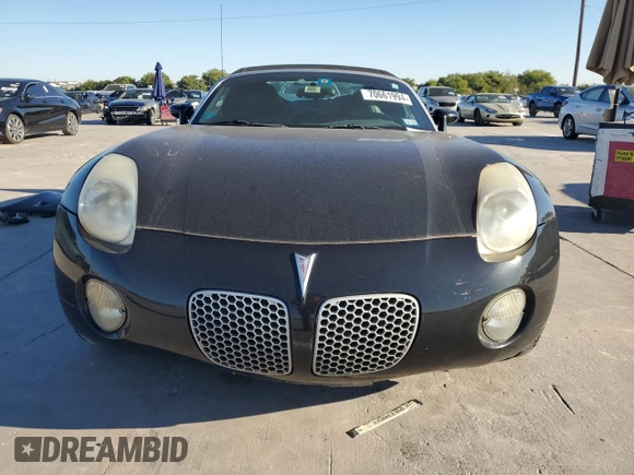 2007 Pontiac Solstice z VIN 1G2MB35B57Y141041, wystawiony jako Copart lot #70661994 z przebiegiem Nie podano mil oraz Czysty tytuł • Clean title. Historia ofert i sprzedaży dostępna na DreamBid. Obrazek 5.