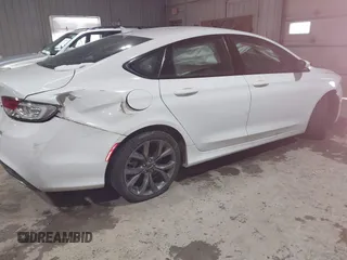 2015 Chrysler 200 S with VIN 1C3CCCBG1FN572789, listed as a IAAI auction lot 41542280 with 101,693 mi miles. Bid and sale history available at carsss.com. Image 4.