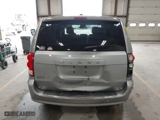2016 Dodge Grand Caravan SE with VIN 2C4RDGBG2GR387486, listed as a IAAI auction lot 42079841 with 183,193 mi miles. Bid and sale history available at carsss.com. Image 17.