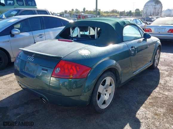 2001 Audi TT with VIN TRUUT28N311012133, listed as a IAAI auction lot 40853772 with 181,316 mi miles. Bid and sale history available at carsss.com. Image 4.
