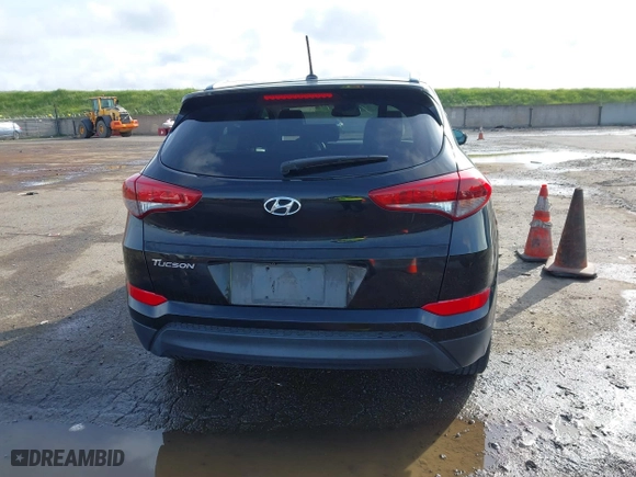2017 Hyundai Tucson SE Plus with VIN KM8J33A41HU327540, listed as a IAAI auction lot 41820850 with 129,227 mi miles. Bid and sale history available at carsss.com. Image 16.