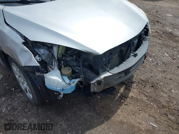 2013 Mazda 3 i SV with VIN JM1BL1TF5D1798081, listed as a IAAI auction lot 42091117 with 137,669 mi miles. Bid and sale history available at carsss.com. Image 6.