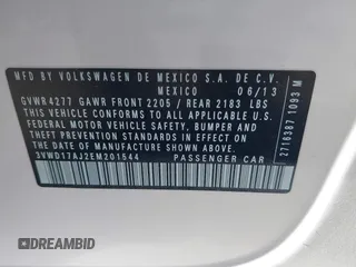 2014 Volkswagen Jetta SE z VIN 3VWD17AJ2EM201544, wystawiony jako IAAI lot #42190501 z przebiegiem 160 137 mil mil oraz . Historia ofert i sprzedaży dostępna na DreamBid. Obrazek 9.