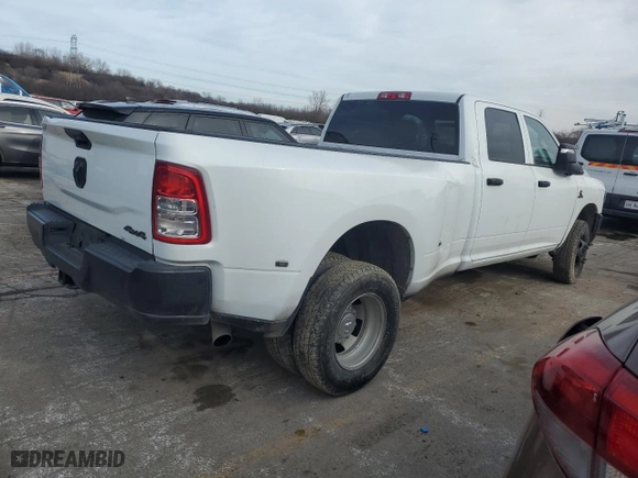 2023 Ram 3500 Tradesman with VIN 3C63RRGL2PG548215, listed as a Copart auction lot 43213275 with 244,630 mi miles and Clean Title. Bid and sale history available at carsss.com. Image 3.