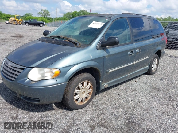 2007 Chrysler Town & Country Touring with VIN 2A4GP54L67R133643, listed as a IAAI auction lot 42275755 with 84,881 mi miles and . Bid and sale history available at DreamBid. Image 2.