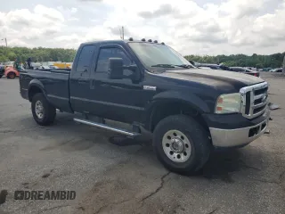 2006 Ford F-250 XL with VIN 1FTSX21556ED55204, listed as a Copart auction lot 62774135 with 266,214 mi miles and Clean title. Bid and sale history available at DreamBid. Image 4.