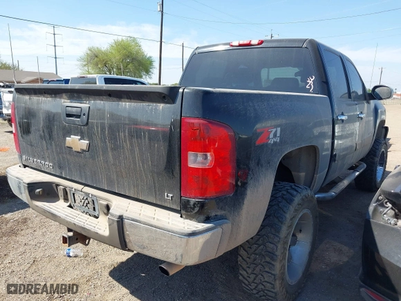 2007 Chevrolet Silverado 1500 LTZ with VIN 3GCEK13Y27G512274, listed as a IAAI auction lot 41793222 with 165,163 mi miles. Bid and sale history available at carsss.com. Image 4.