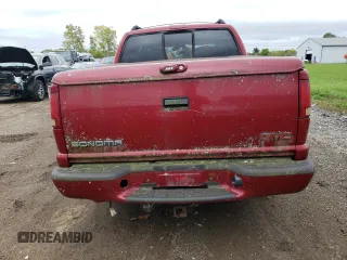 2002 GMC Sonoma SLS with VIN 1GTDT13W62K203061, listed as a Copart auction lot 83095774 with 136,118 mi miles and Salvage Title. Bid and sale history available at carsss.com. Image 6.