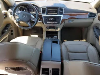 2013 Mercedes-Benz GL 450 z VIN 4JGDF7CE6DA113365, wystawiony jako Copart lot #57681335 z przebiegiem 72 288 mil mil oraz Czysty tytuł • Clean title. Historia ofert i sprzedaży dostępna na DreamBid. Obrazek 8.