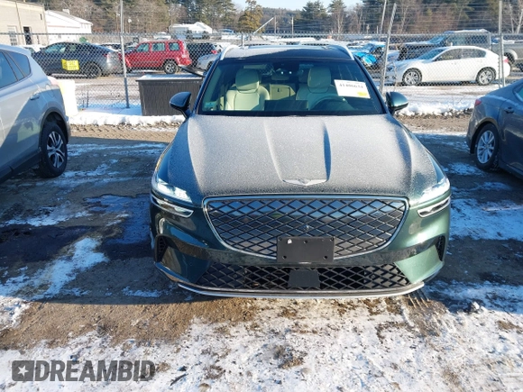 2024 Genesis GV70 Advanced with VIN 5NMMCET16RH003640, listed as a IAAI auction lot 41406634 with 8,250 mi miles and . Bid and sale history available at DreamBid. Image 12.