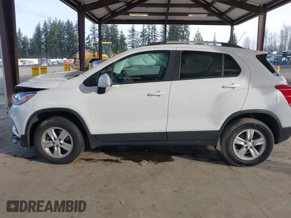 2021 Chevrolet Trax LT with VIN KL7CJPSM6MB365129, listed as a IAAI auction lot 41746231 with 75,848 mi miles. Bid and sale history available at carsss.com. Image 13.