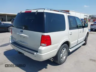 2006 Ford Expedition z VIN 1FMPU195X6LA76819, wystawiony jako IAAI lot #42047702 z przebiegiem 290 392 mil mil oraz . Historia ofert i sprzedaży dostępna na DreamBid. Obrazek 4.