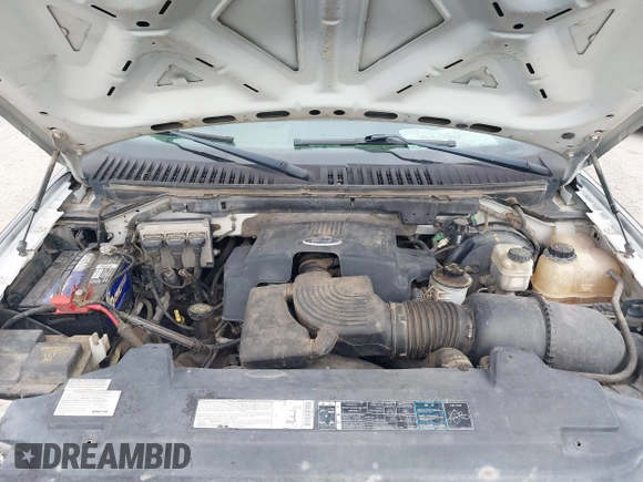 2003 Ford Expedition Special Service with VIN 1FMPU16L83LB21609, listed as a IAAI auction lot 40868519 with 125,518 mi miles. Bid and sale history available at carsss.com. Image 10.