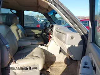 2001 GMC Yukon XL SLE with VIN 1GKFK16T11J104654, listed as a IAAI auction lot 41605494 with 190,361 mi miles. Bid and sale history available at carsss.com. Image 5.