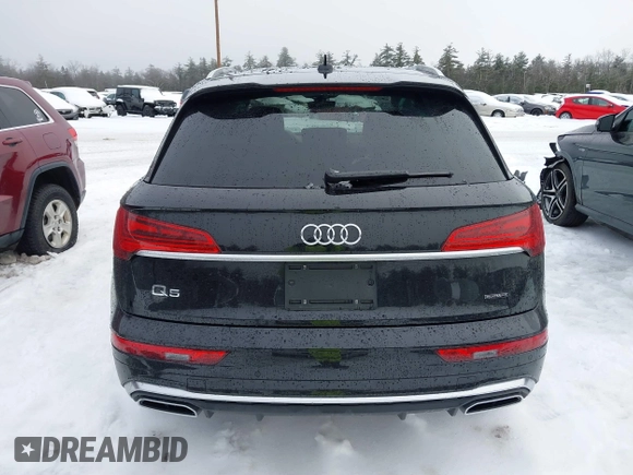2024 Audi Q5 S line Premium with VIN WA1GAAFY2R2066205, listed as a IAAI auction lot 41565261 with 20,052 mi miles. Bid and sale history available at carsss.com. Image 16.