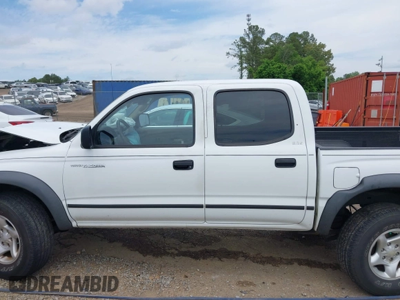 2001 Toyota Tacoma PreRunner z VIN 5TEGN92N11Z738985, wystawiony jako IAAI lot #42145856 z przebiegiem 385 673 mil mil oraz . Historia ofert i sprzedaży dostępna na DreamBid. Obrazek 15.