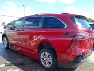 2021 Toyota Sienna Limited z VIN 5TDZRKEC0MS038956, wystawiony jako IAAI lot #42111556 z przebiegiem 47 647 mil mil oraz . Historia ofert i sprzedaży dostępna na DreamBid. Obrazek 14.