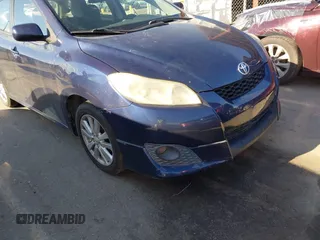 2010 Toyota Matrix z VIN 2T1KU4EE7AC242574, wystawiony jako IAAI lot #41799126 z przebiegiem 116 782 mil mil oraz . Historia ofert i sprzedaży dostępna na DreamBid. Obrazek 6.