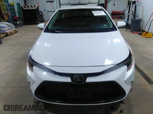 2021 Toyota Corolla LE with VIN 5YFEPMAE1MP189952, listed as a IAAI auction lot 42100355 with 57,345 mi miles. Bid and sale history available at carsss.com. Image 12.