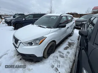 2020 Nissan Kicks S z VIN 3N1CP5BV6LL552157, wystawiony jako Copart lot #50722815 z przebiegiem 150 701 mil mil oraz Szkoda całkowita • Salvage title. Historia ofert i sprzedaży dostępna na DreamBid. Obrazek 2.