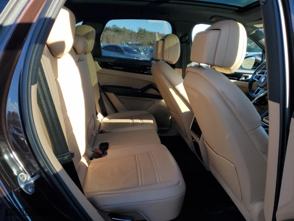 2019 Porsche Cayenne S with VIN WP1AB2AY6KDA64505, listed as a Copart auction lot 45087305 with 70,742 mi miles and Salvage Title. Bid and sale history available at carsss.com. Image 11.