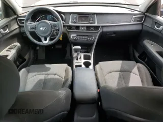 2017 Kia Optima LX z VIN 5XXGT4L32HG166565, wystawiony jako Copart lot #54510785 z przebiegiem 78 531 mil mil oraz Szkoda całkowita • Salvage title. Historia ofert i sprzedaży dostępna na DreamBid. Obrazek 8.