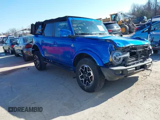 2022 Ford Bronco with VIN 1FMDE5BHXNLB00725, listed as a IAAI auction lot 41672345 with 46,569 mi miles. Bid and sale history available at carsss.com. Image 1.