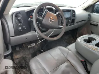 2010 GMC Sierra 1500 z VIN 1GTSCTEA9AZ180658, wystawiony jako Copart lot #54943335 z przebiegiem 297 929 mil mil oraz Szkoda całkowita • Salvage title. Historia ofert i sprzedaży dostępna na DreamBid. Obrazek 8.