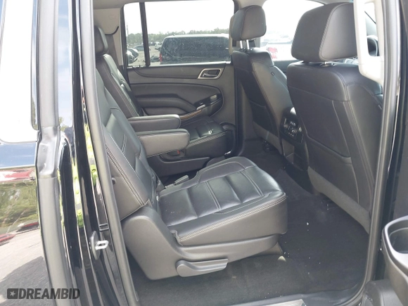 2018 GMC Yukon XL Denali with VIN 1GKS2HKJ0JR361463, listed as a IAAI auction lot 41713458 with 113,569 mi miles. Bid and sale history available at carsss.com. Image 8.
