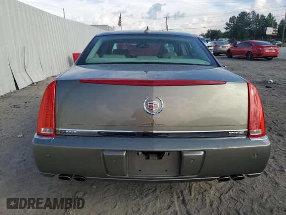 2011 Cadillac DTS Premium Collection z VIN 1G6KH5E66BU122663, wystawiony jako Copart lot #73112894 z przebiegiem 140 360 mil mil oraz Szkoda całkowita • Salvage title. Historia ofert i sprzedaży dostępna na DreamBid. Obrazek 6.