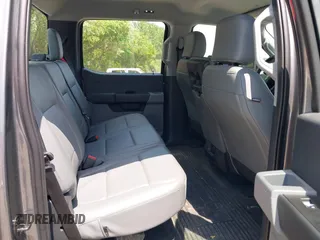 2023 Ford F-250 XL z VIN 1FT7W2AA9PEE21227, wystawiony jako IAAI lot #42277343 z przebiegiem 14 957 mil mil oraz . Historia ofert i sprzedaży dostępna na DreamBid. Obrazek 8.