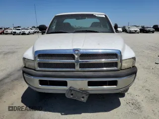 2001 Dodge 2500 z VIN 3B7KC23Z01G758102, wystawiony jako Copart lot #61303775 z przebiegiem 164 067 mil mil oraz Czysty tytuł • Clean title. Historia ofert i sprzedaży dostępna na DreamBid. Obrazek 5.