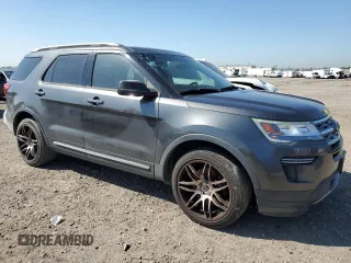 2018 Ford Explorer XLT z VIN 1FM5K7D83JGA54860, wystawiony jako Copart lot #50324645 z przebiegiem 167 304 mil mil oraz Czysty tytuł • Clean title. Historia ofert i sprzedaży dostępna na DreamBid. Obrazek 4.