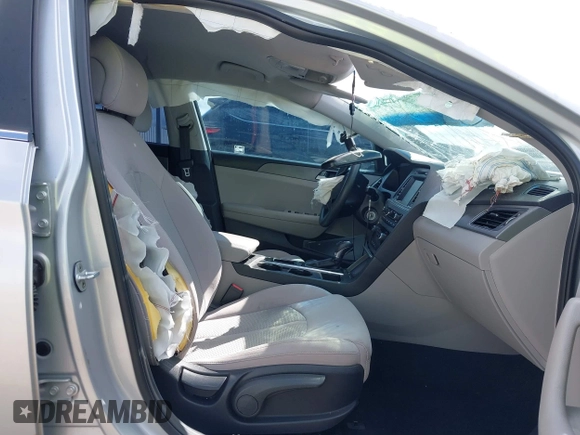 2016 Hyundai Sonata SE with VIN 5NPE24AF9GH373139, listed as a IAAI auction lot 41757308 with 103,699 mi miles and . Bid and sale history available at carsss.com. Image 5.