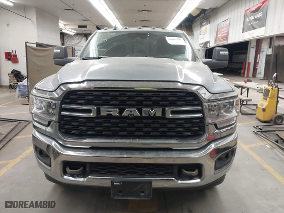 2024 Ram 2500 Tradesman with VIN 3C6UR5HL6RG189322, listed as a IAAI auction lot 41383347 with 20,558 mi miles. Bid and sale history available at carsss.com. Image 12.