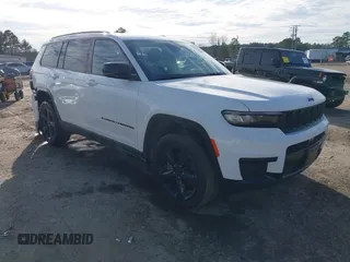 2023 Jeep Grand Cherokee Altitude z VIN 1C4RJKAGXP8793041, wystawiony jako IAAI lot #41470466 z przebiegiem 15 477 mil mil oraz . Historia ofert i sprzedaży dostępna na DreamBid. Obrazek 1.