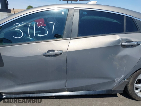 2017 Chevrolet Volt Premier with VIN 1G1RD6S55HU157494, listed as a IAAI auction lot 41837137 with 1 mi miles. Bid and sale history available at carsss.com. Image 15.