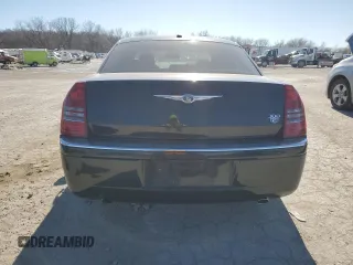 2006 Chrysler 300 C with VIN 2C3KA63H16H464384, listed as a Copart auction lot 43040065 with 177,664 mi miles and Salvage Title. Bid and sale history available at carsss.com. Image 6.