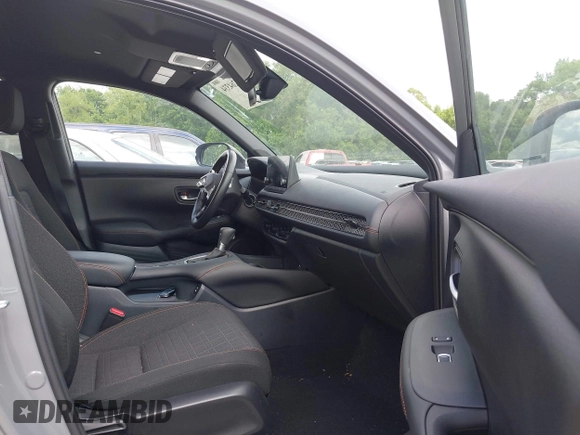 2024 Honda HR-V Sport with VIN 3CZRZ2H59RM764412, listed as a IAAI auction lot 42264334 with 19,406 mi miles and . Bid and sale history available at DreamBid. Image 5.
